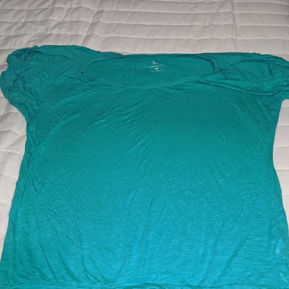 Shirt - Picture 2 of 3